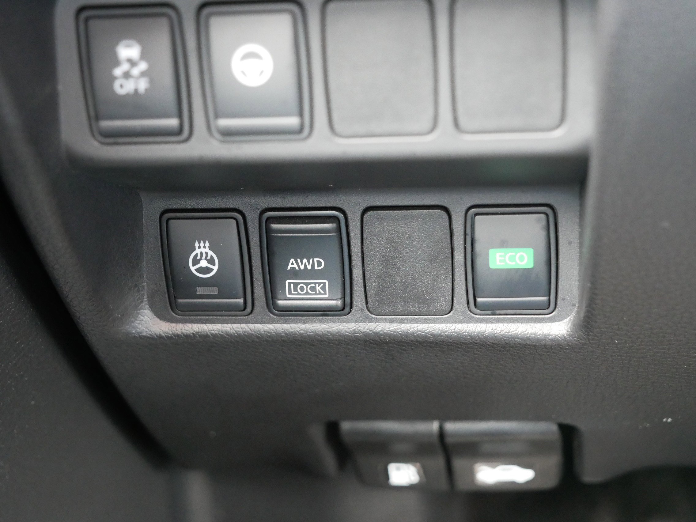 Used 2019 Nissan Rogue Sport SL AWD/4WD image 26
