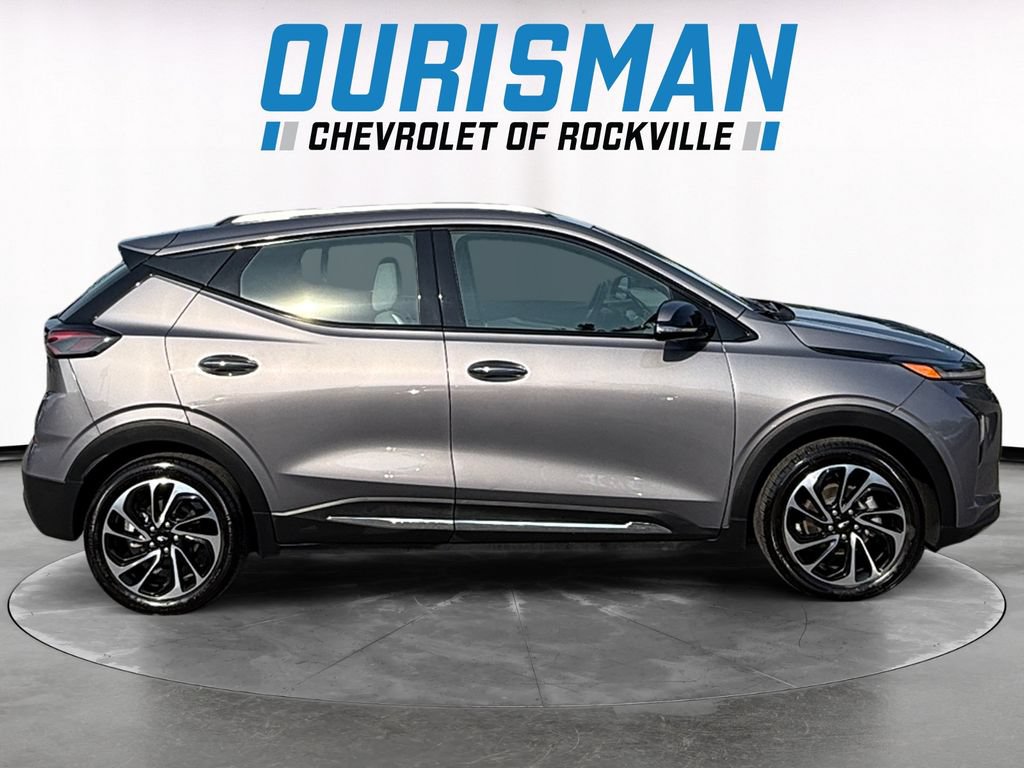 Used 2023 Chevrolet Bolt EUV Premier FWD image 7
