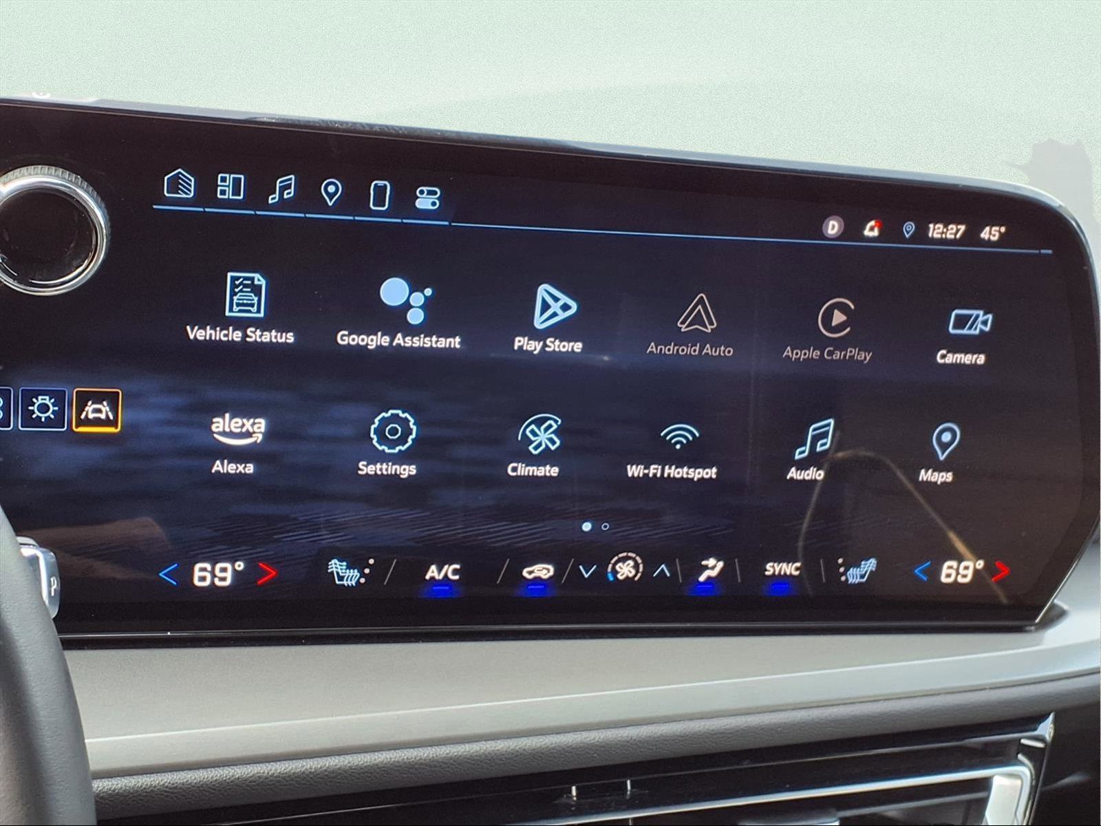 Used 2024 Chevrolet Traverse LT FWD image 7