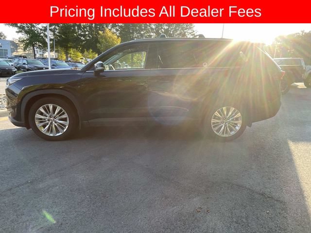 Used 2024 Toyota Grand Highlander AWD image 4