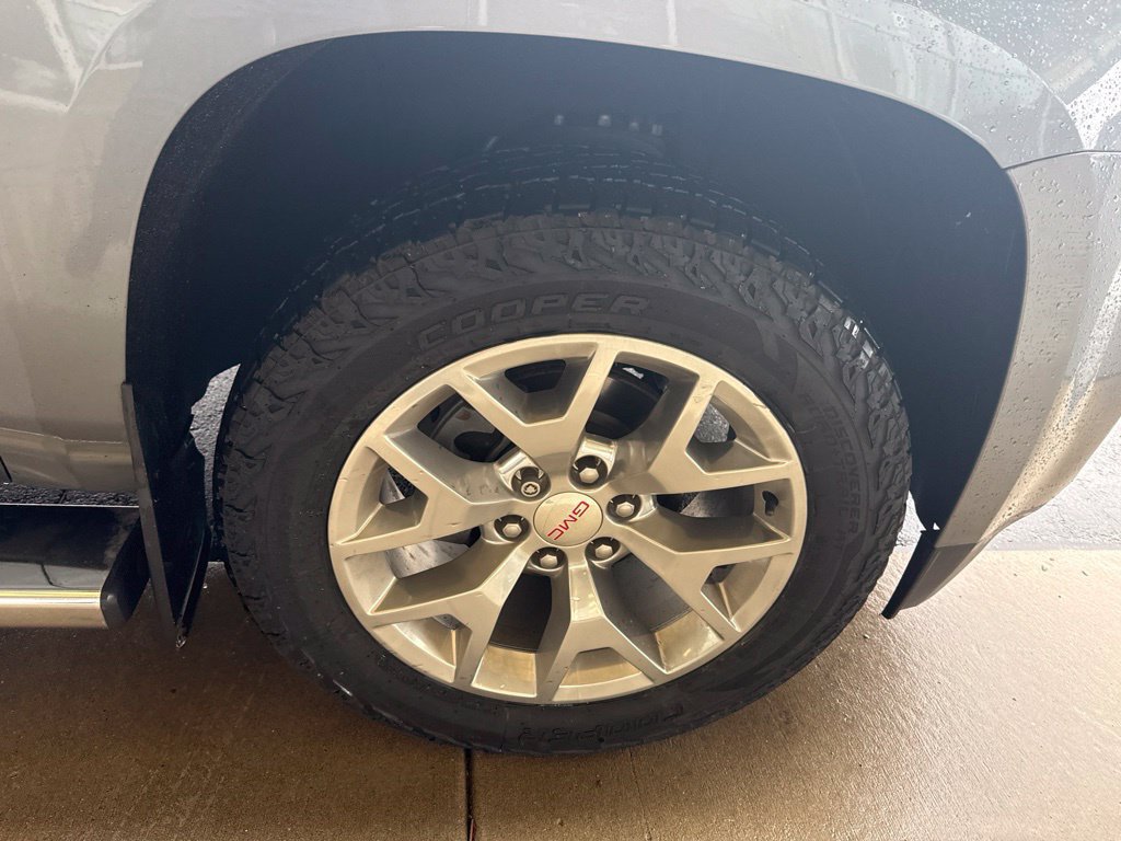 Used 2019 GMC Yukon SLE w/ SLE Value Package RWD image 16
