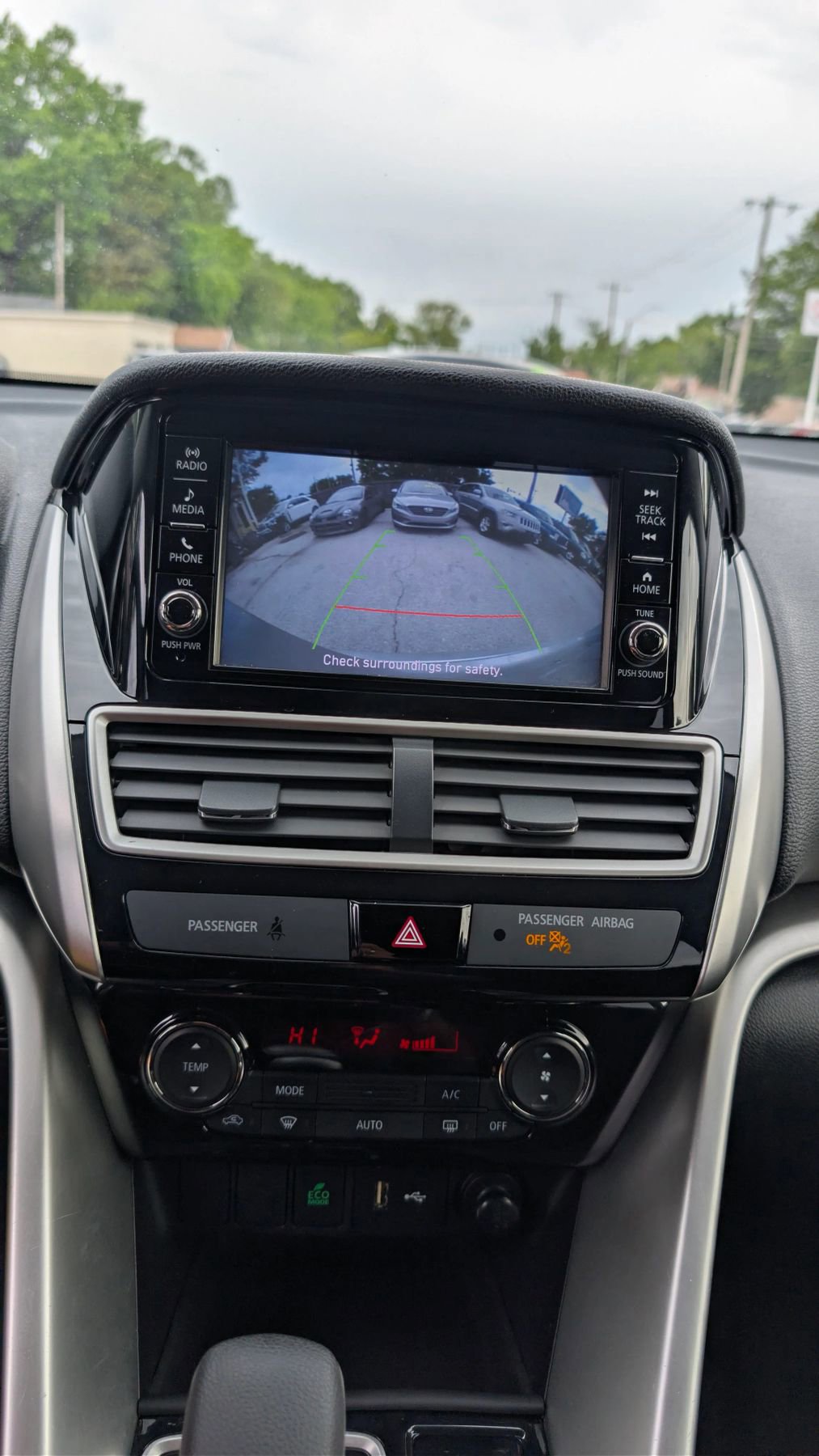 Used 2020 Mitsubishi Eclipse Cross ES FWD image 8
