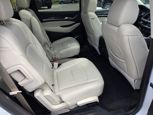 Used 2022 Buick Enclave Essence w/ Experience Buick Package FWD image 15