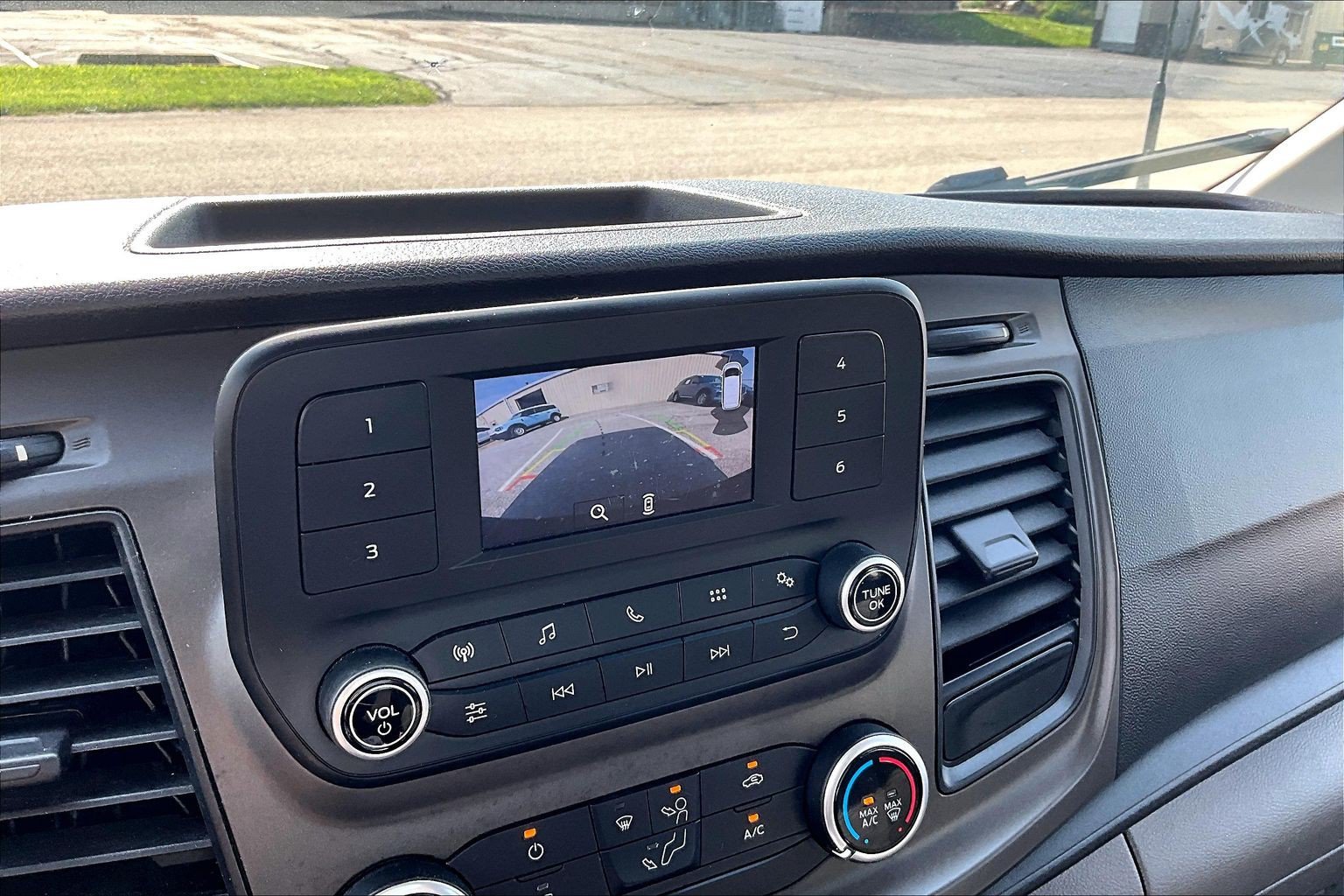 Used 2020 Ford Transit 350 XLT RWD image 29