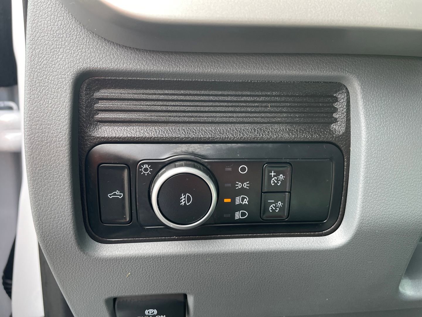 Used 2024 Ford F250 XL w/ XL Chrome Package image 13