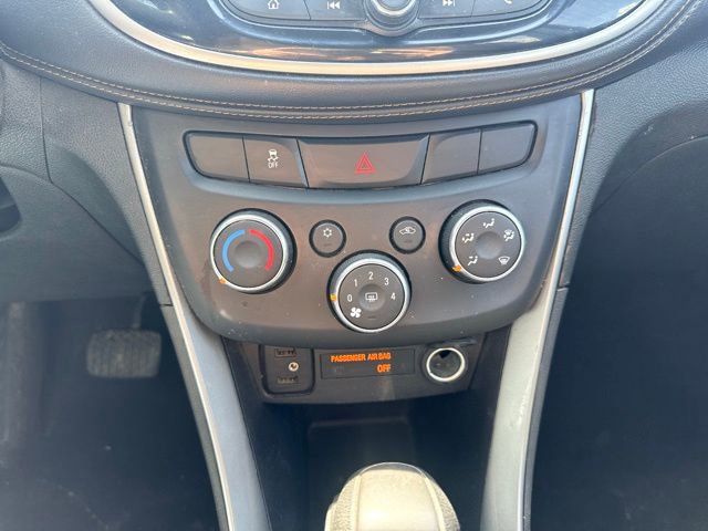 Used 2018 Chevrolet Trax LS FWD image 26
