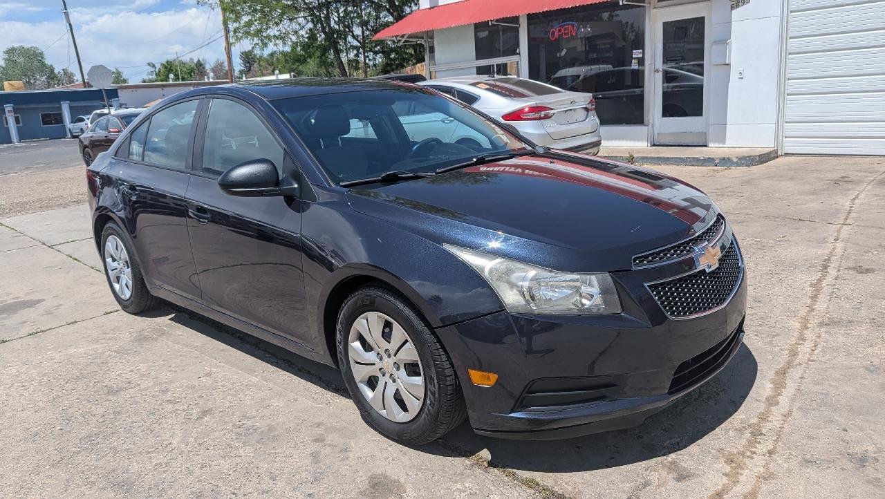 Used 2014 Chevrolet Cruze LS FWD image 3