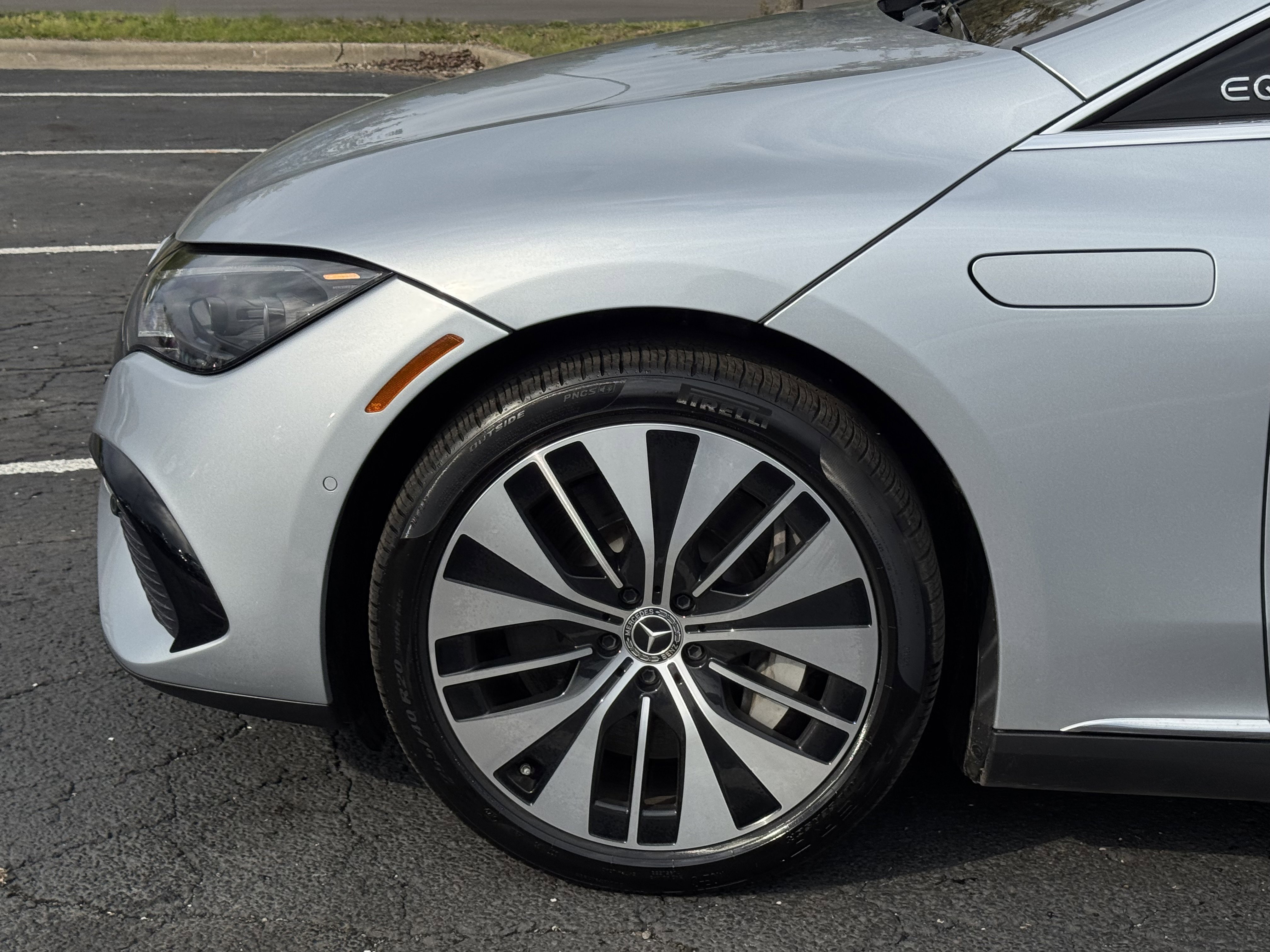 Used 2023 Mercedes-Benz EQE 350+ 4MATIC Sedan w/ Exclusive Trim Package image 34