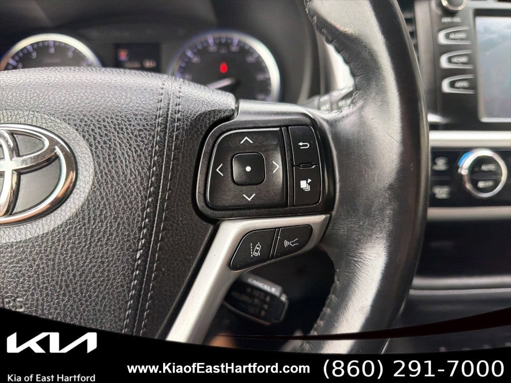 Used 2019 Toyota Highlander SE AWD/4WD image 34
