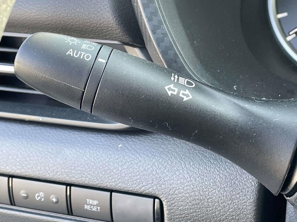 Used 2025 Nissan Sentra S image 21