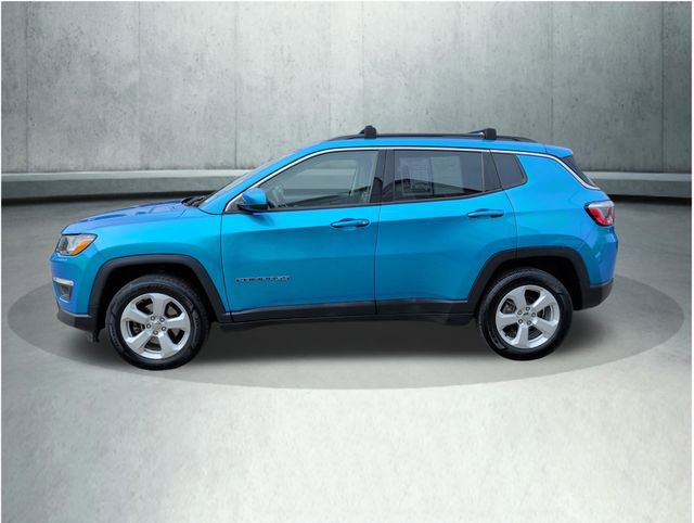 Used 2017 Jeep Compass Latitude image 2