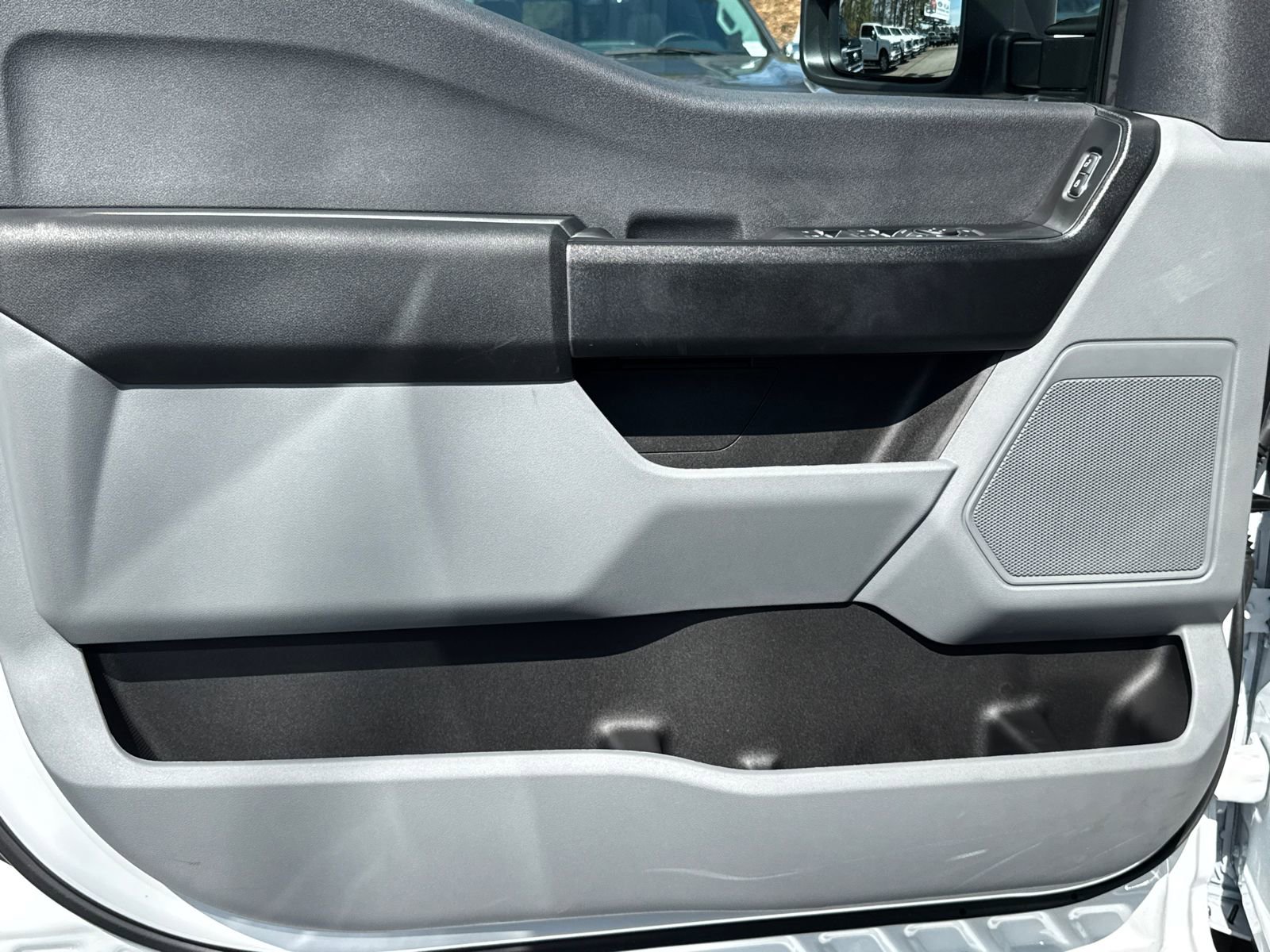 New 2026 Ford F350 XL w/ XL Chrome Package image 10