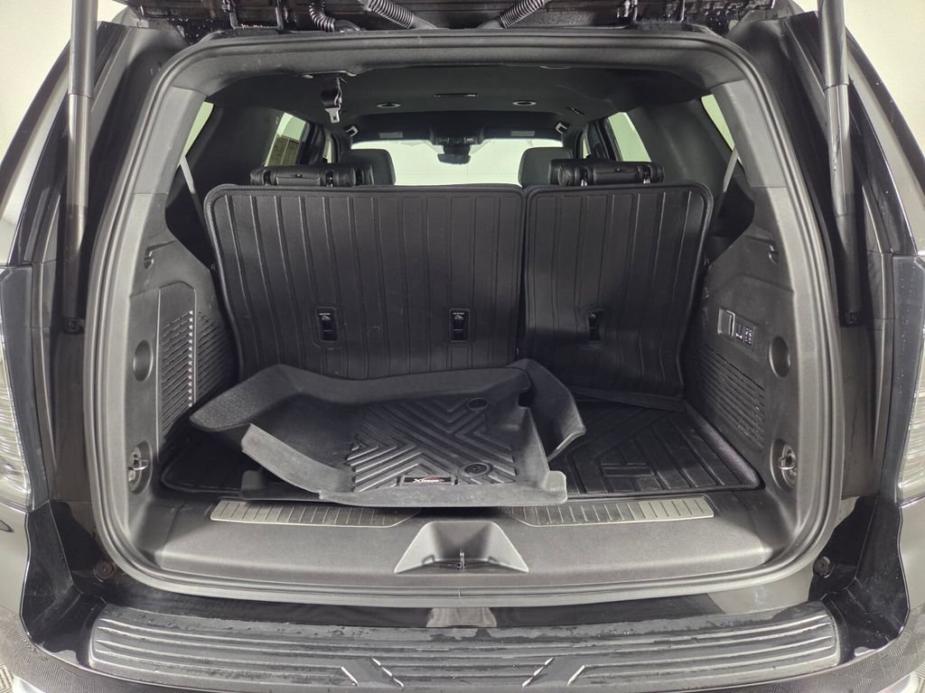 Used 2025 Chevrolet Tahoe High Country RWD image 30