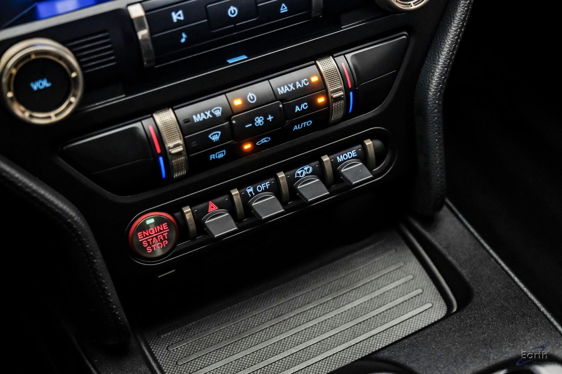 Used 2021 Ford Mustang Shelby GT500 w/ Carbon Fiber Track Pack image 67