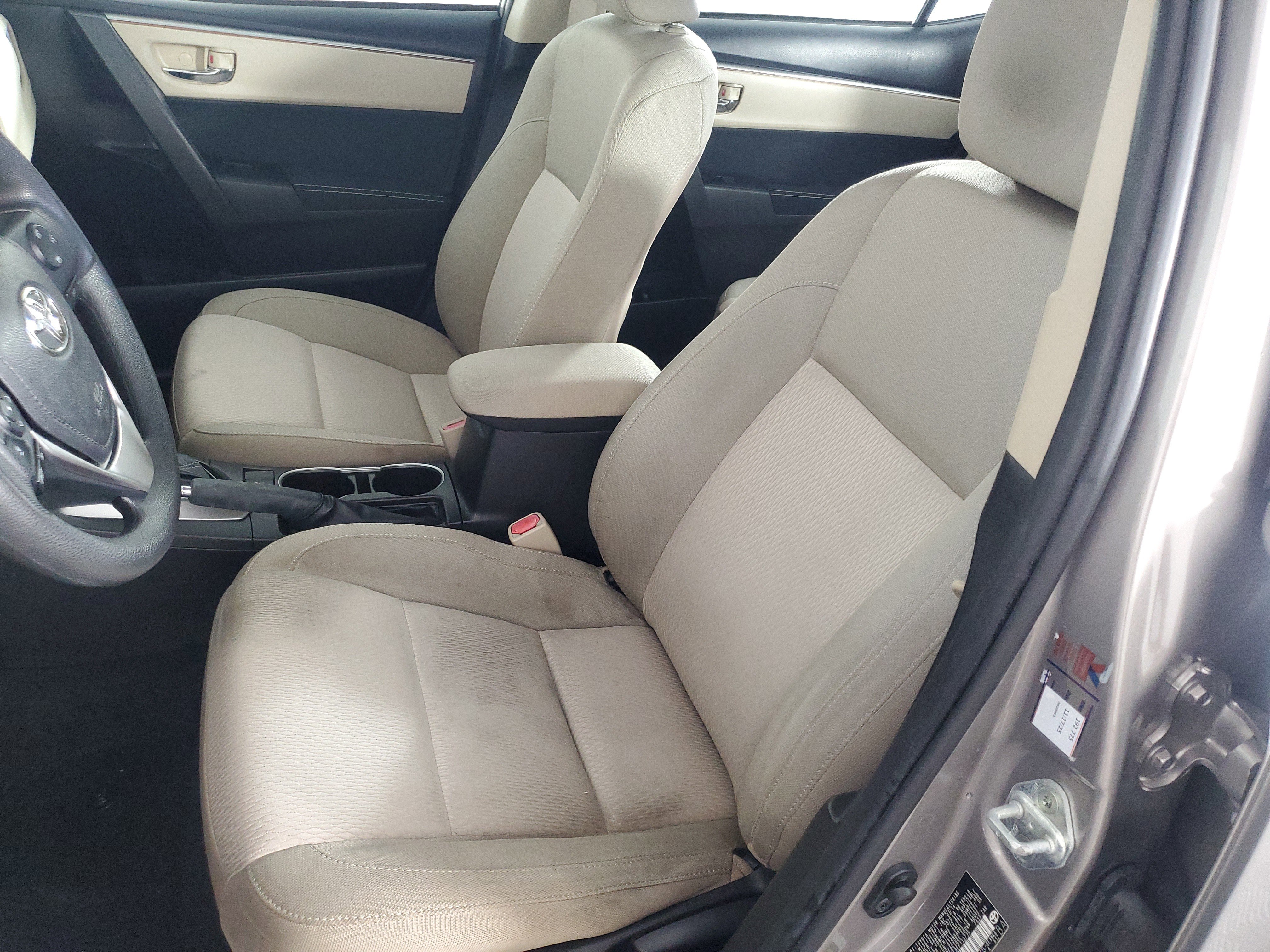 Used 2014 Toyota Corolla LE image 10