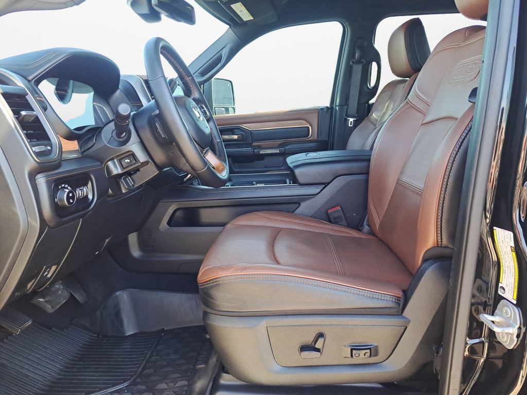 Used 2024 RAM 2500 Limited w/ Towing Technology Group image 19