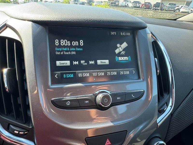 Used 2018 Chevrolet Cruze LT w/ Convenience Package FWD image 19