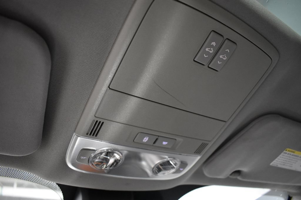Used 2015 Chevrolet SS RWD image 31