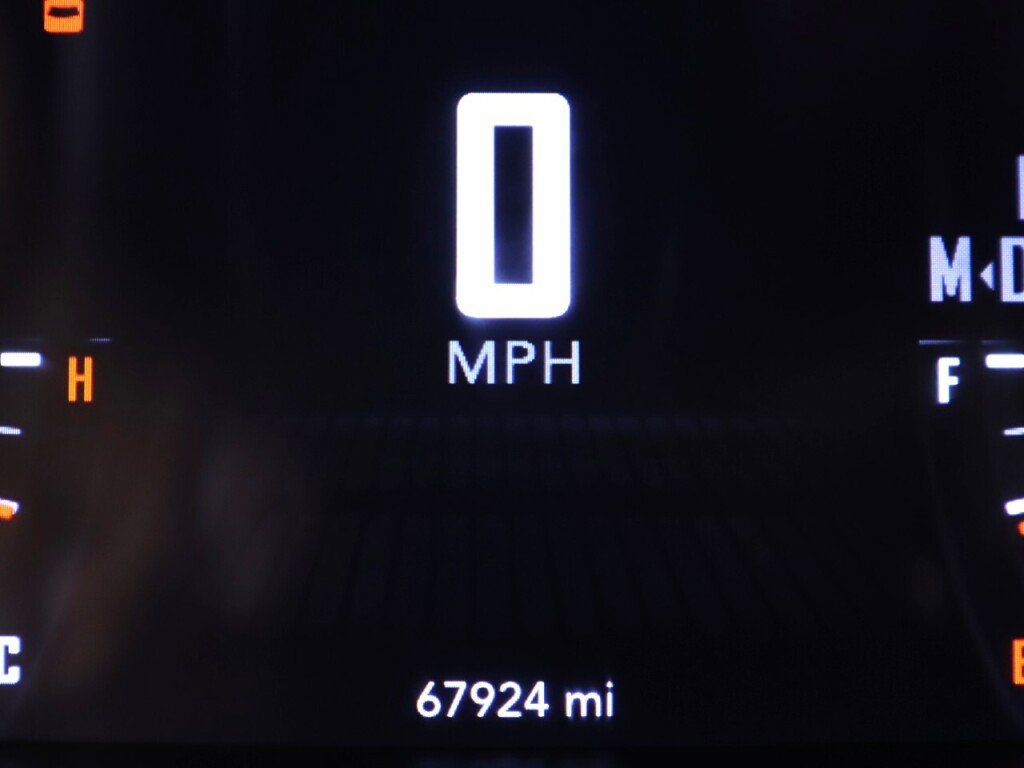 Used 2018 Dodge Challenger SXT image 14