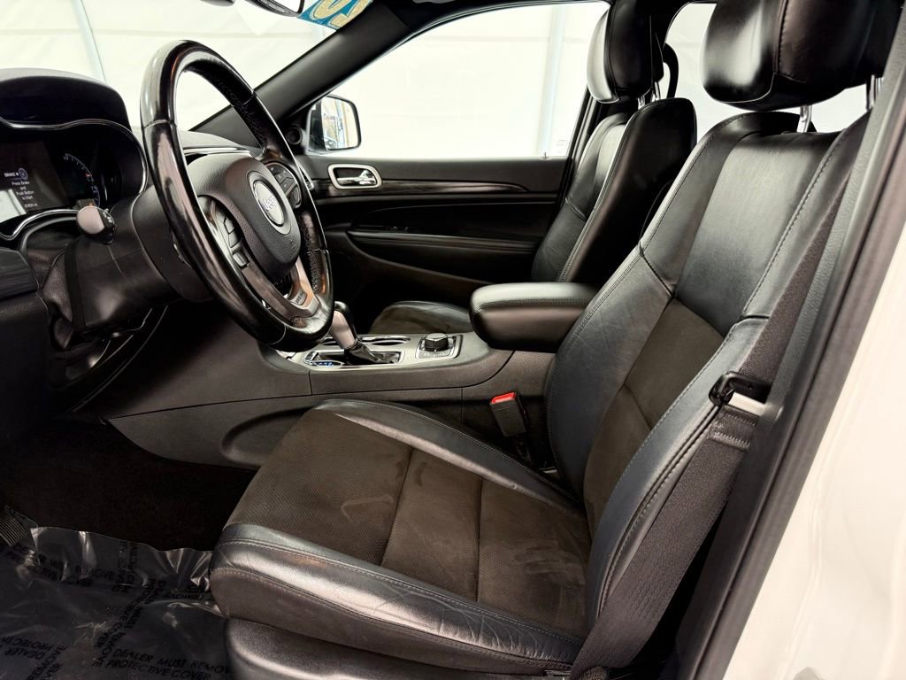 Used 2020 Jeep Grand Cherokee Altitude image 12