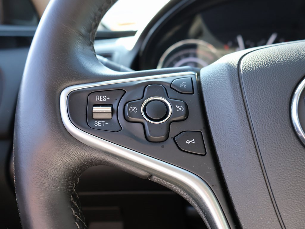 Used 2016 Buick Regal image 25