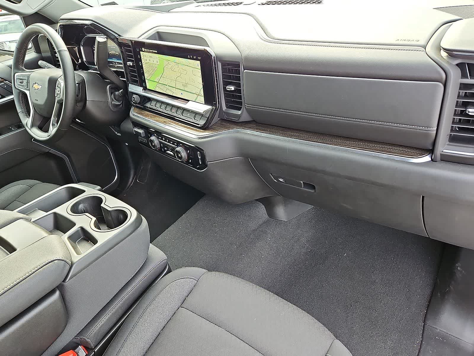 Used 2025 Chevrolet Silverado 1500 LT AWD/4WD image 34