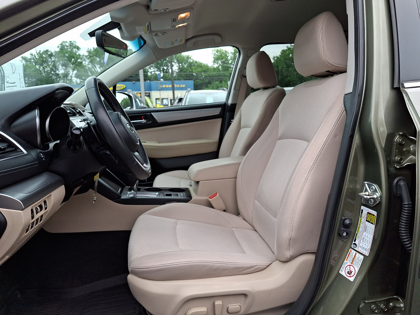 Used 2019 Subaru Outback 2.5i Premium AWD/4WD image 14