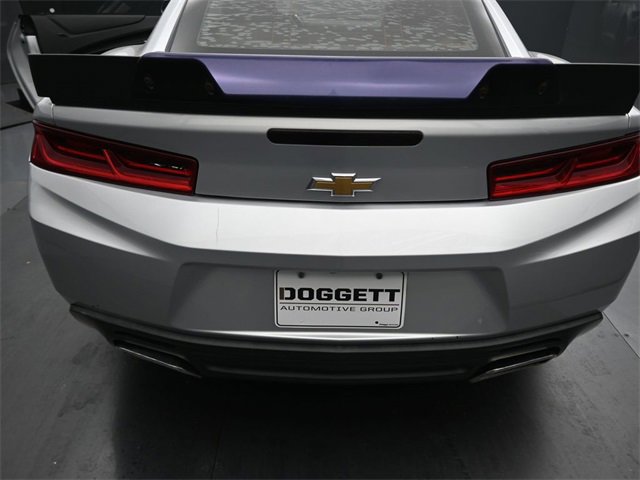 Used 2018 Chevrolet Camaro LT w/ Technology Package image 2
