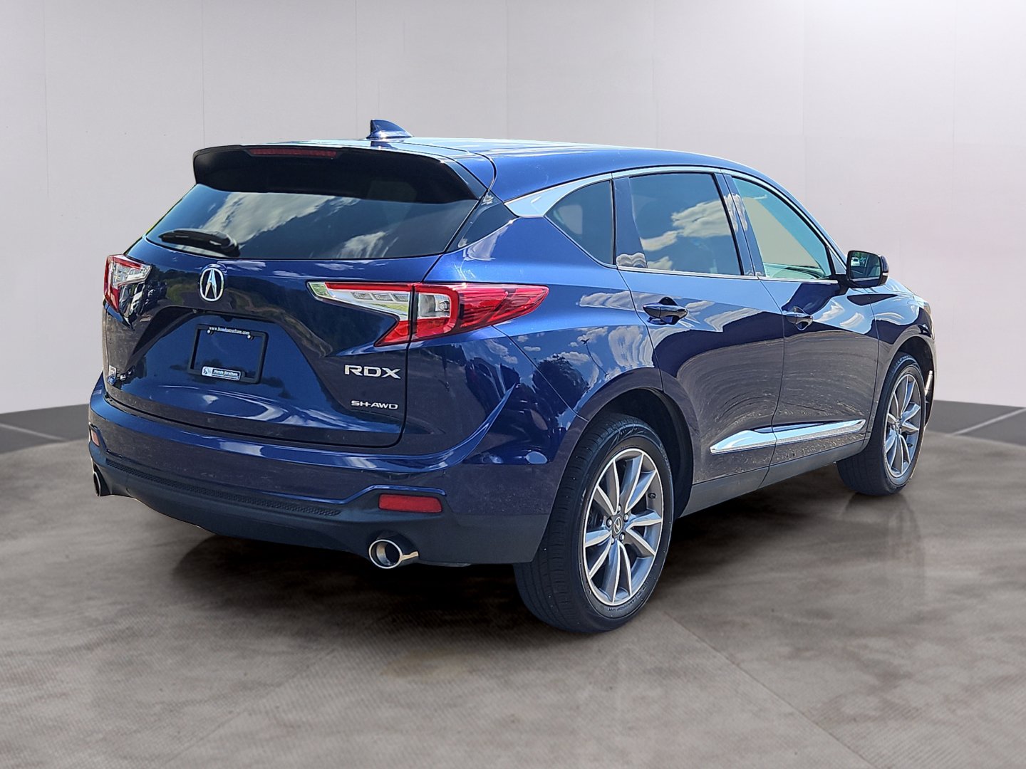 Used 2020 Acura RDX w/ Technology Package AWD/4WD image 2