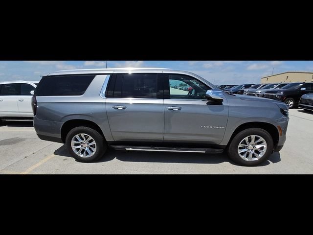 Used 2026 Chevrolet Suburban Premier AWD/4WD image 12