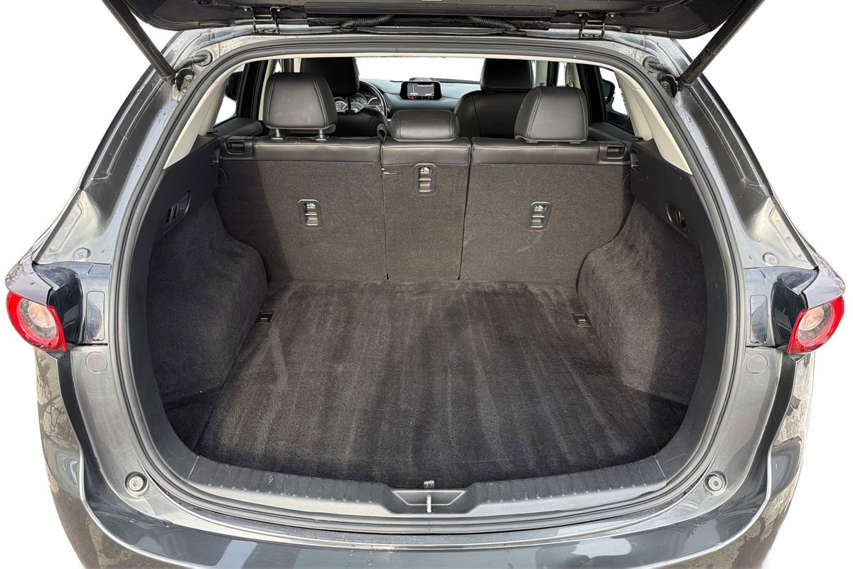 Used 2018 MAZDA CX-5 Touring w/ Preferred Equipment Package image 12