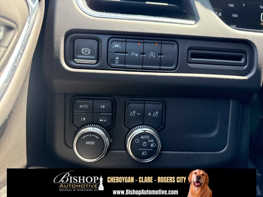Used 2024 GMC Yukon XL SLT AWD/4WD image 23