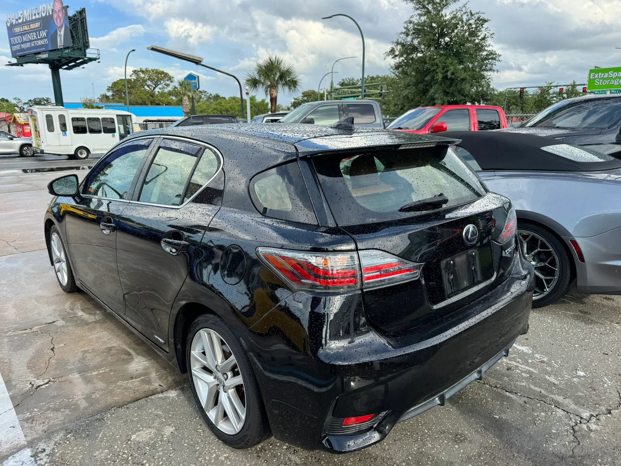 Used 2014 Lexus CT 200h w/ Seat Comfort Package FWD image 4