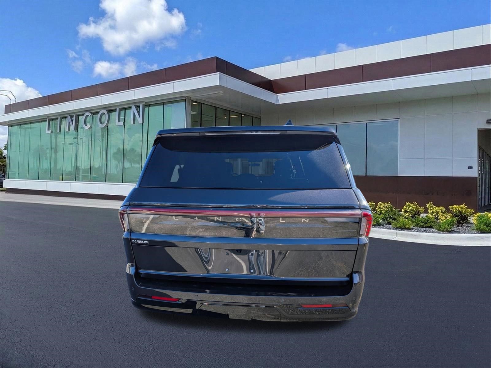 Certified 2025 Lincoln Navigator L Black Label image 6