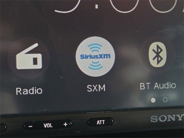 Used 2018 Jeep Wrangler Unlimited Sahara image 3