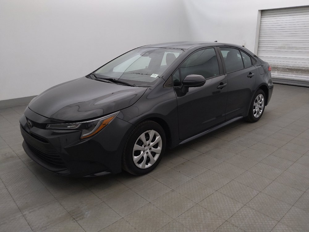 Used 2024 Toyota Corolla LE FWD image 2