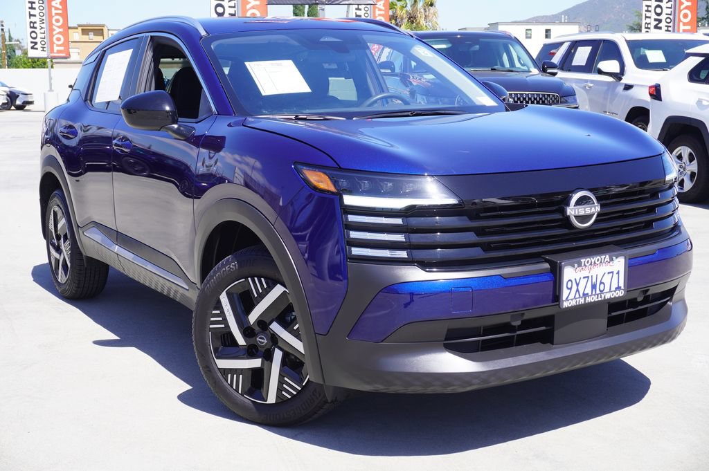 Used 2026 Nissan Kicks SV FWD image 2