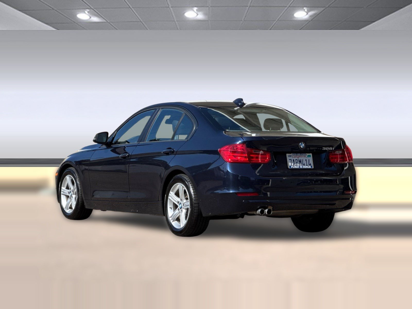 Used 2013 BMW 328i Sedan RWD image 3