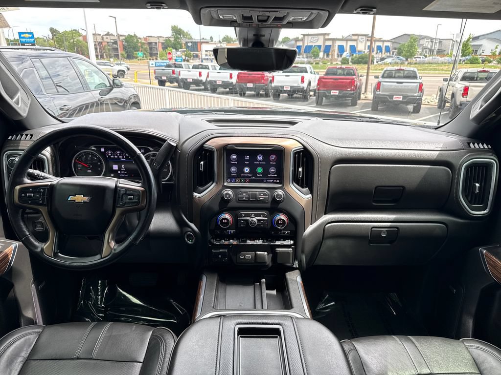 Used 2020 Chevrolet Silverado 1500 High Country w/ Technology Package AWD/4WD image 12