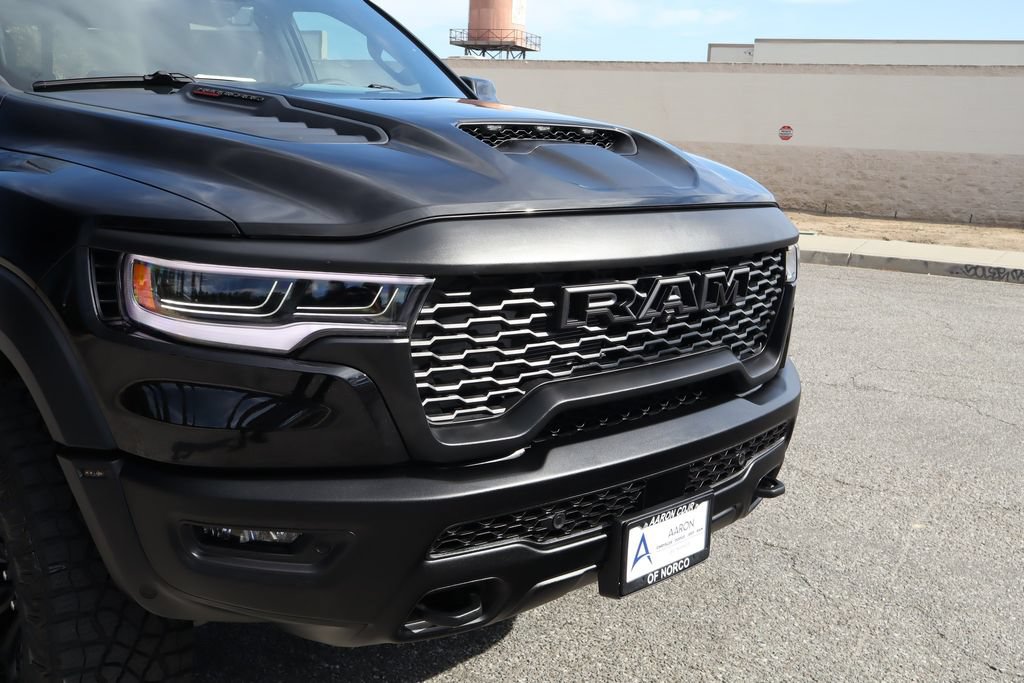 Used 2024 RAM 2500 Limited AWD/4WD image 9