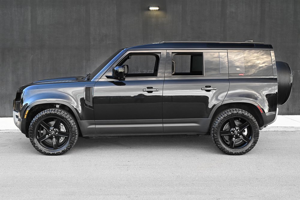 Used 2021 Land Rover Defender 110 SE image 7