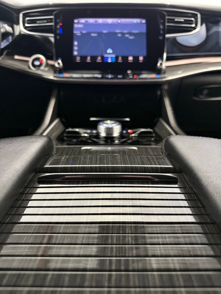 Used 2022 Jeep Wagoneer Series III w/ Premium Group I image 31