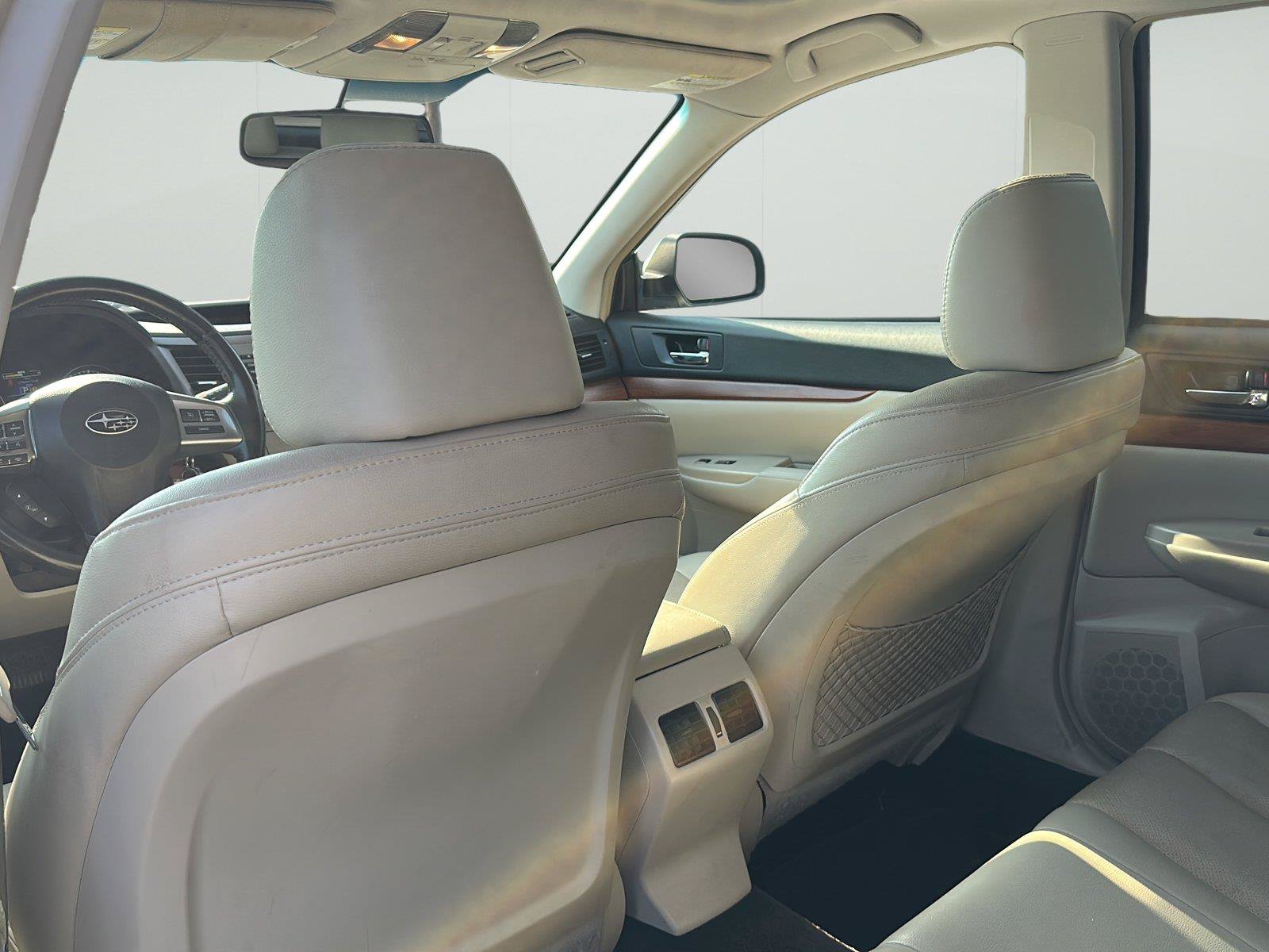 Used 2013 Subaru Outback 2.5i Limited AWD/4WD image 8