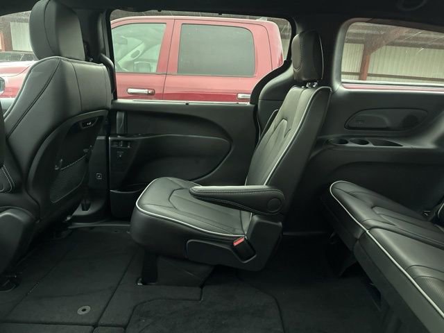 New 2026 Chrysler Pacifica Limited w/ S Appearance Package image 9