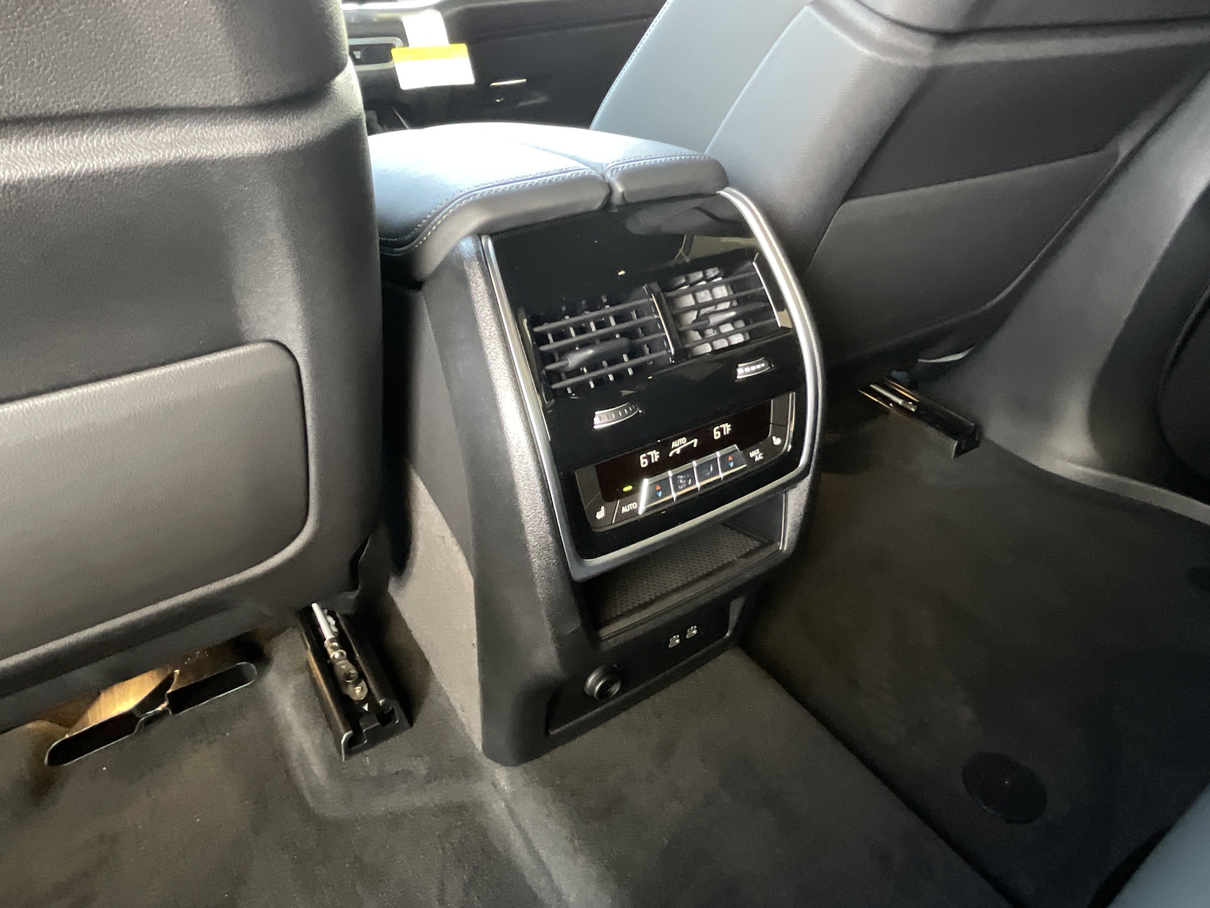 New 2027 BMW X7 xDrive40i w/ Executive Package AWD/4WD image 25