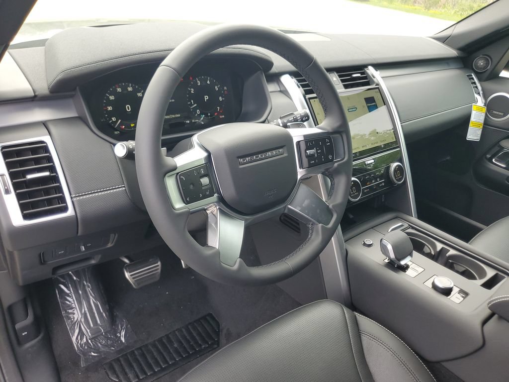 New 2026 Land Rover Discovery Limited Edition AWD/4WD image 14