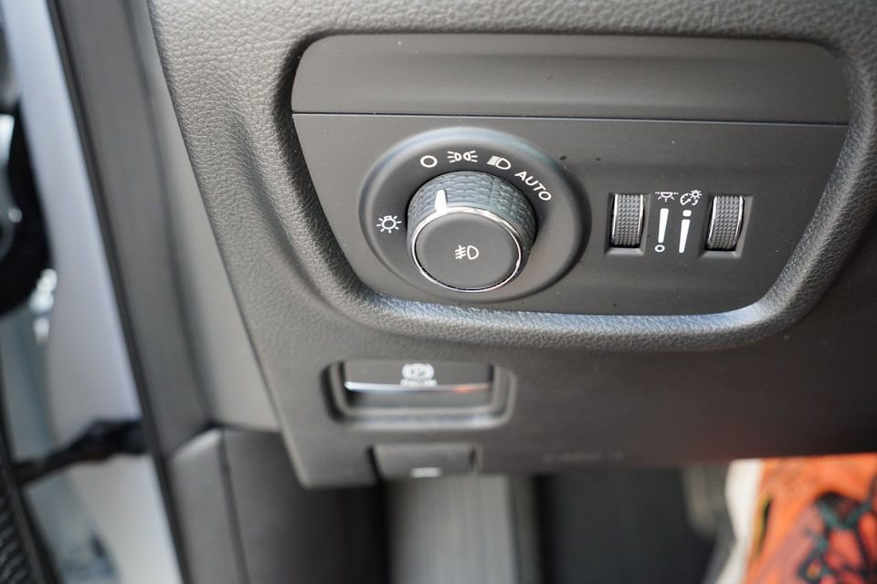 Certified 2025 Jeep Grand Cherokee Limited image 25