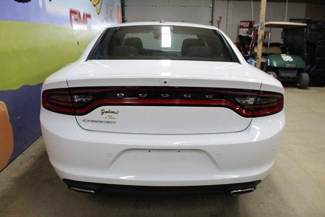 Used 2022 Dodge Charger SXT RWD image 5