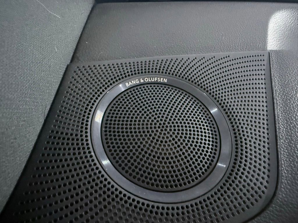 Used 2015 Audi SQ5 Prestige w/ Prestige Package image 35