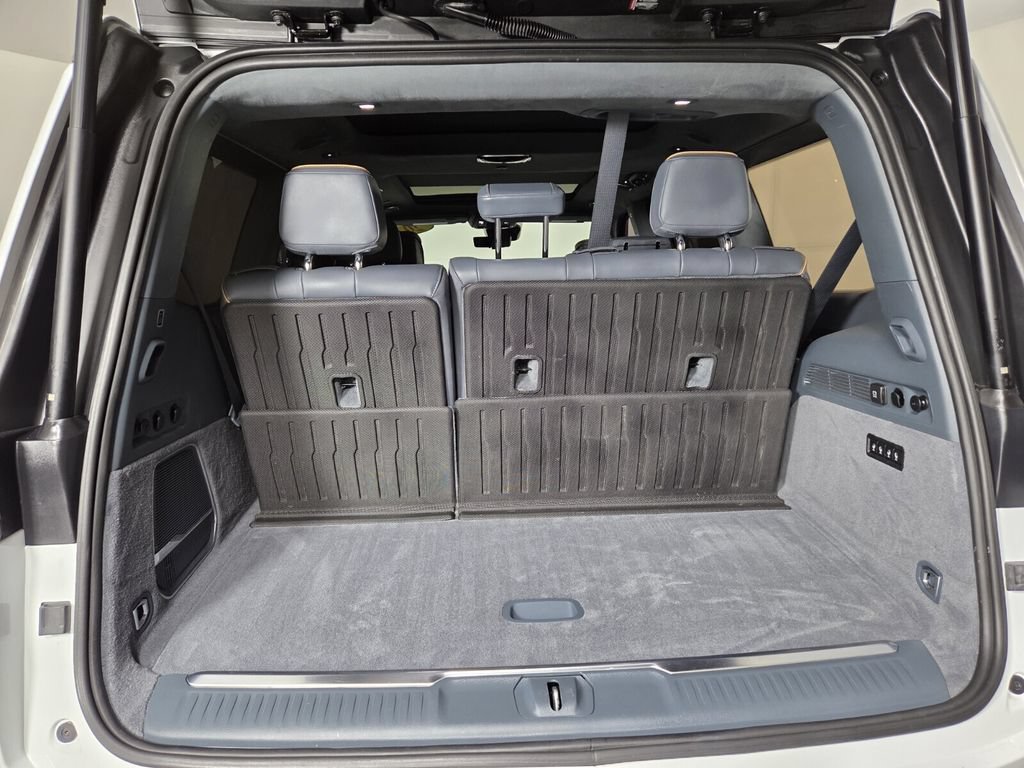 Used 2023 Jeep Grand Wagoneer Series III w/ Rear Seat Video Group 1 AWD/4WD image 33